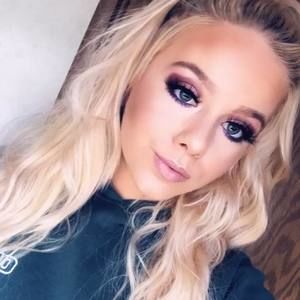 Meet your Posher, Layla